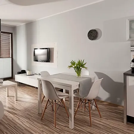 Apartament Kasztanowy アパート *
